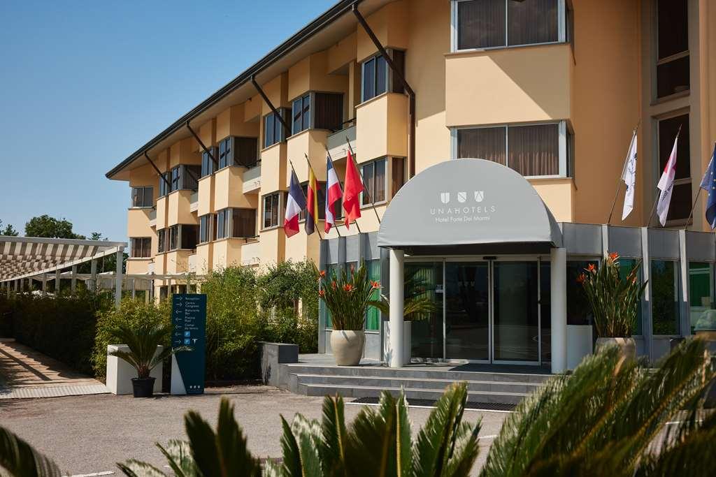 Una Hotels فورتي دي مارمي المظهر الخارجي الصورة