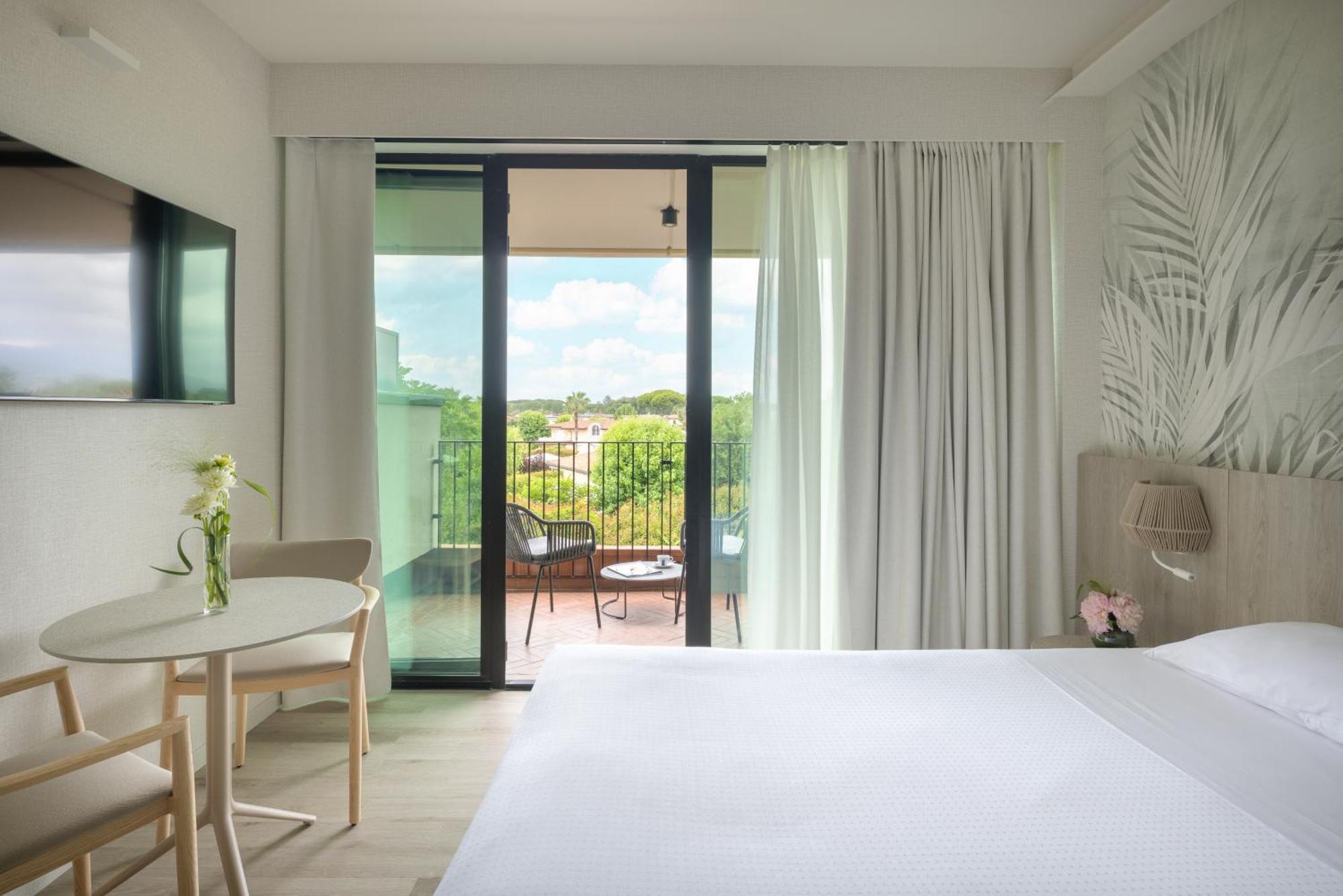 Una Hotels فورتي دي مارمي المظهر الخارجي الصورة